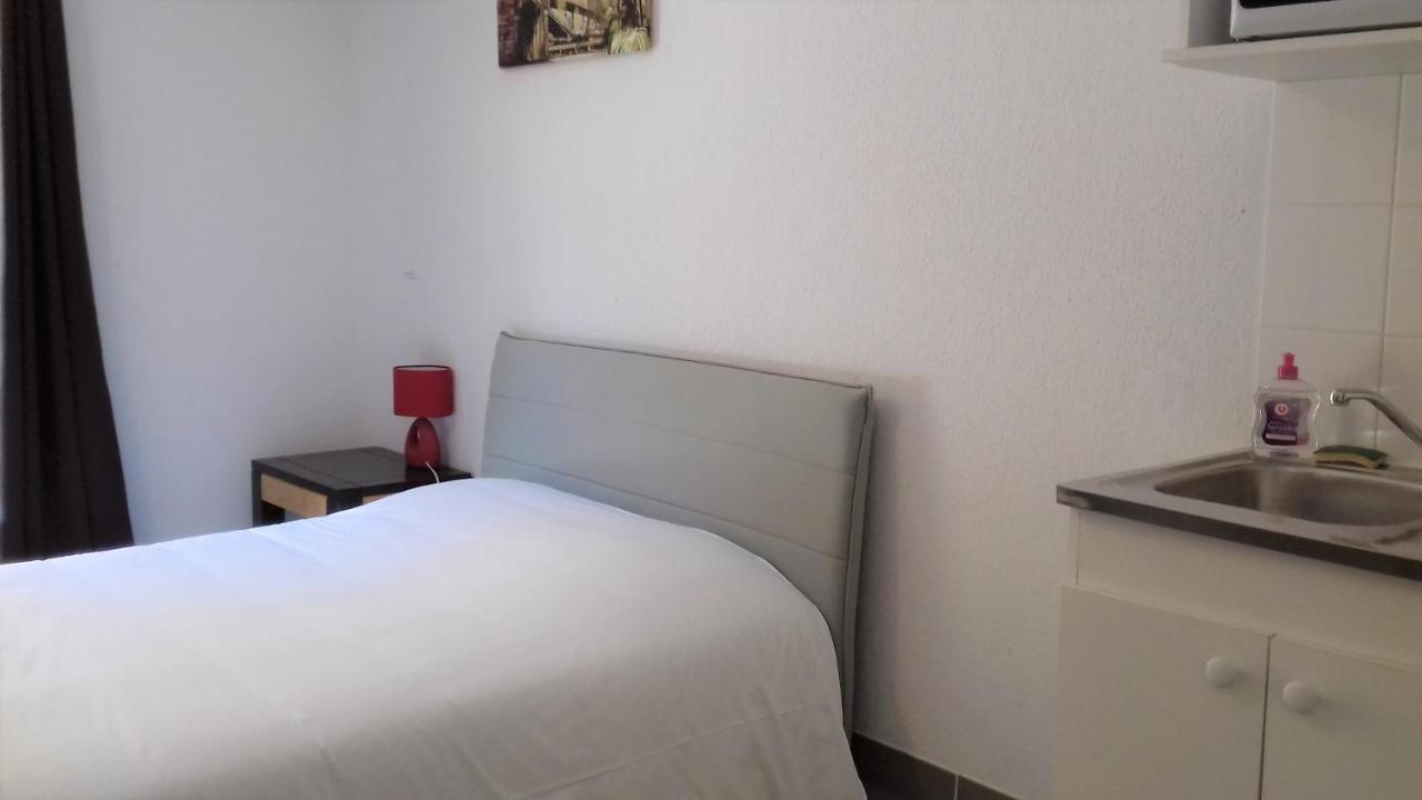 Hotel Résid'Artel Cadarache - ITER Saint-Paul-lès-Durance Esterno foto